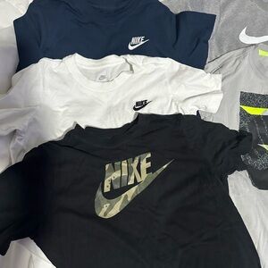 5 Nike youth medium tshirts